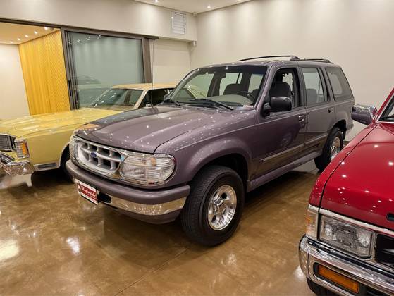 FORD EXPLORER 4.0 XLT 4X2 V6 GASOLINA 4P MANUAL